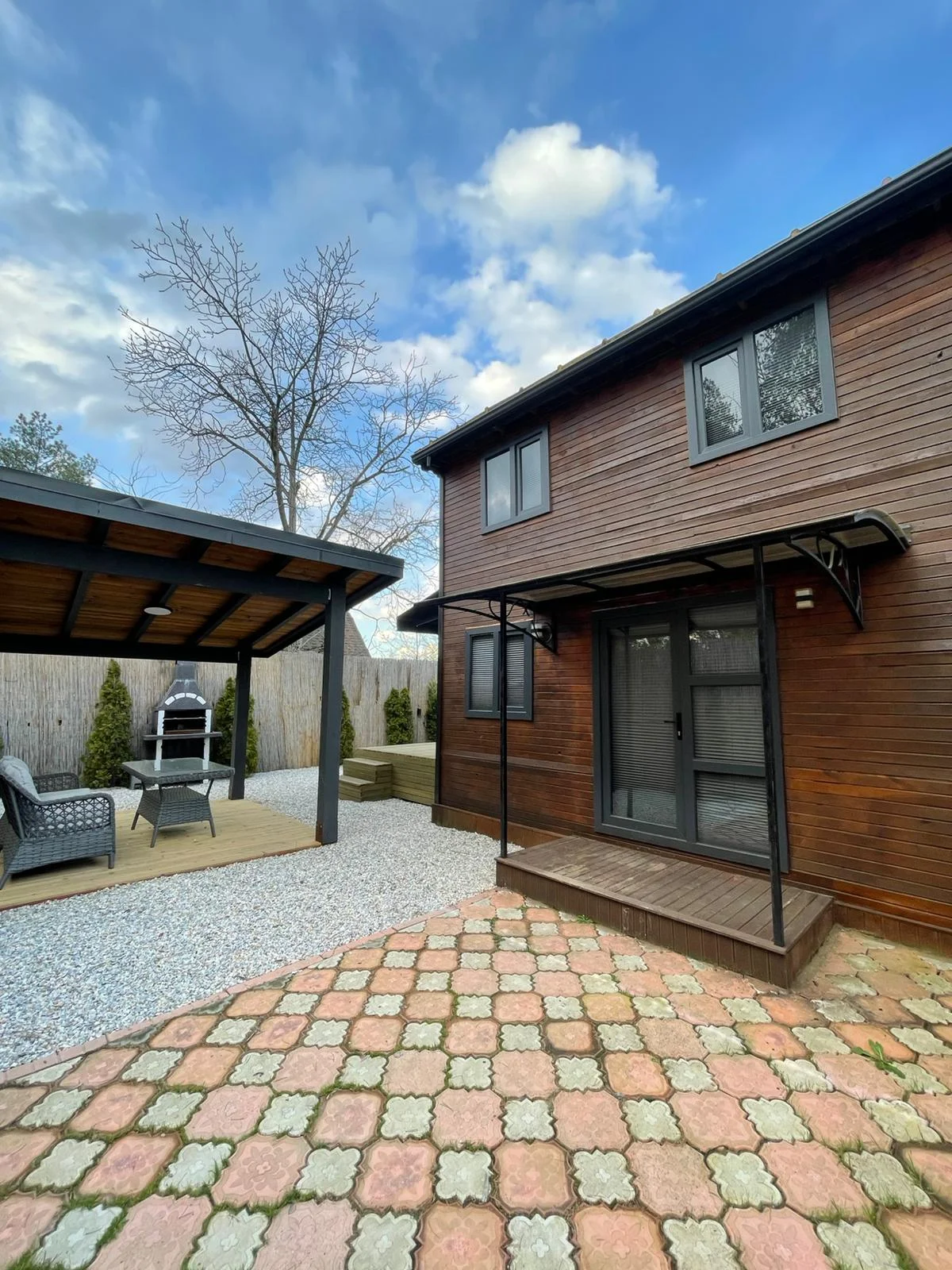 M1 - Jacuzzi Bungalow - Image 1