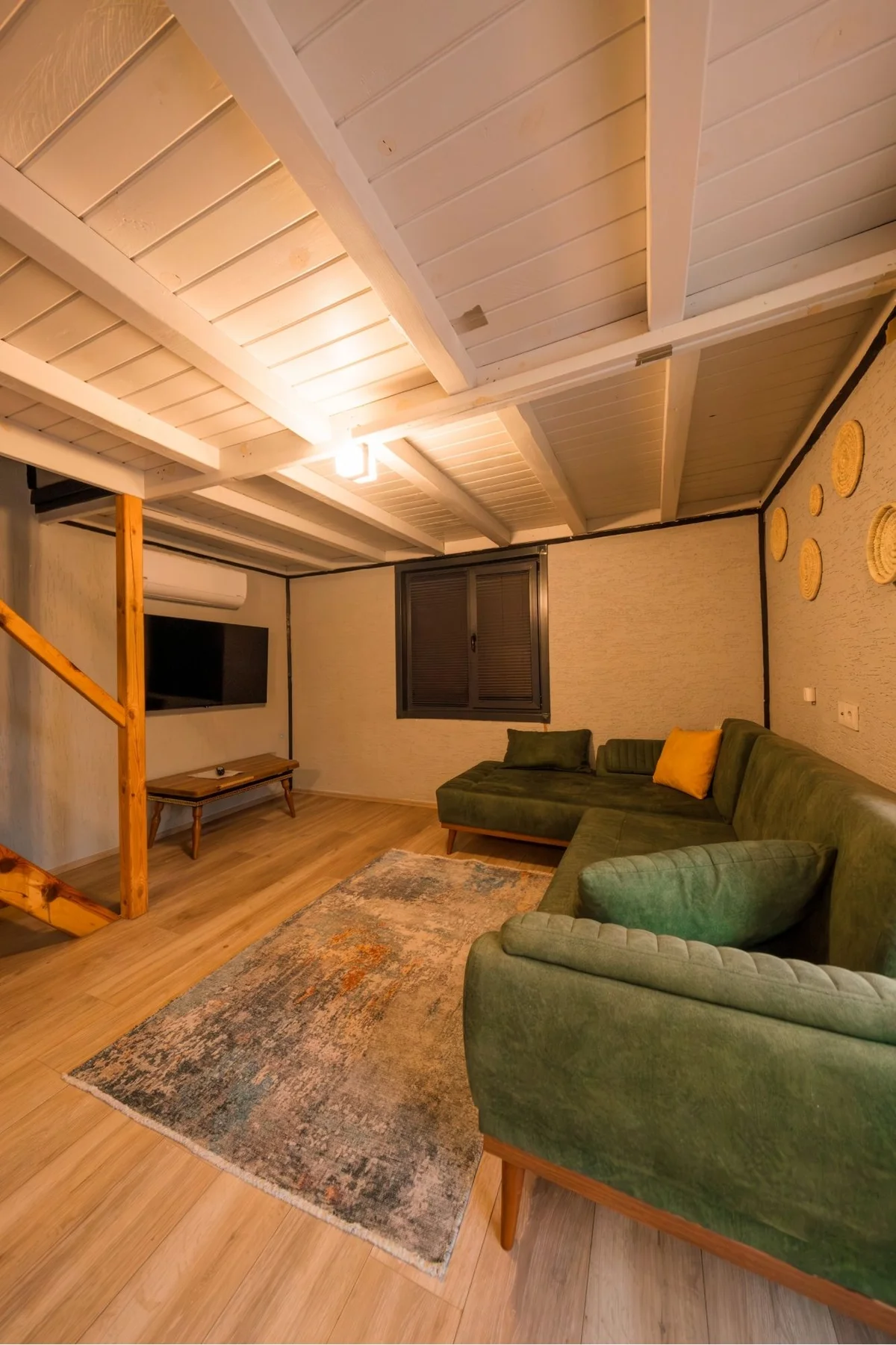 M1 - Jacuzzi Bungalow - Image 6