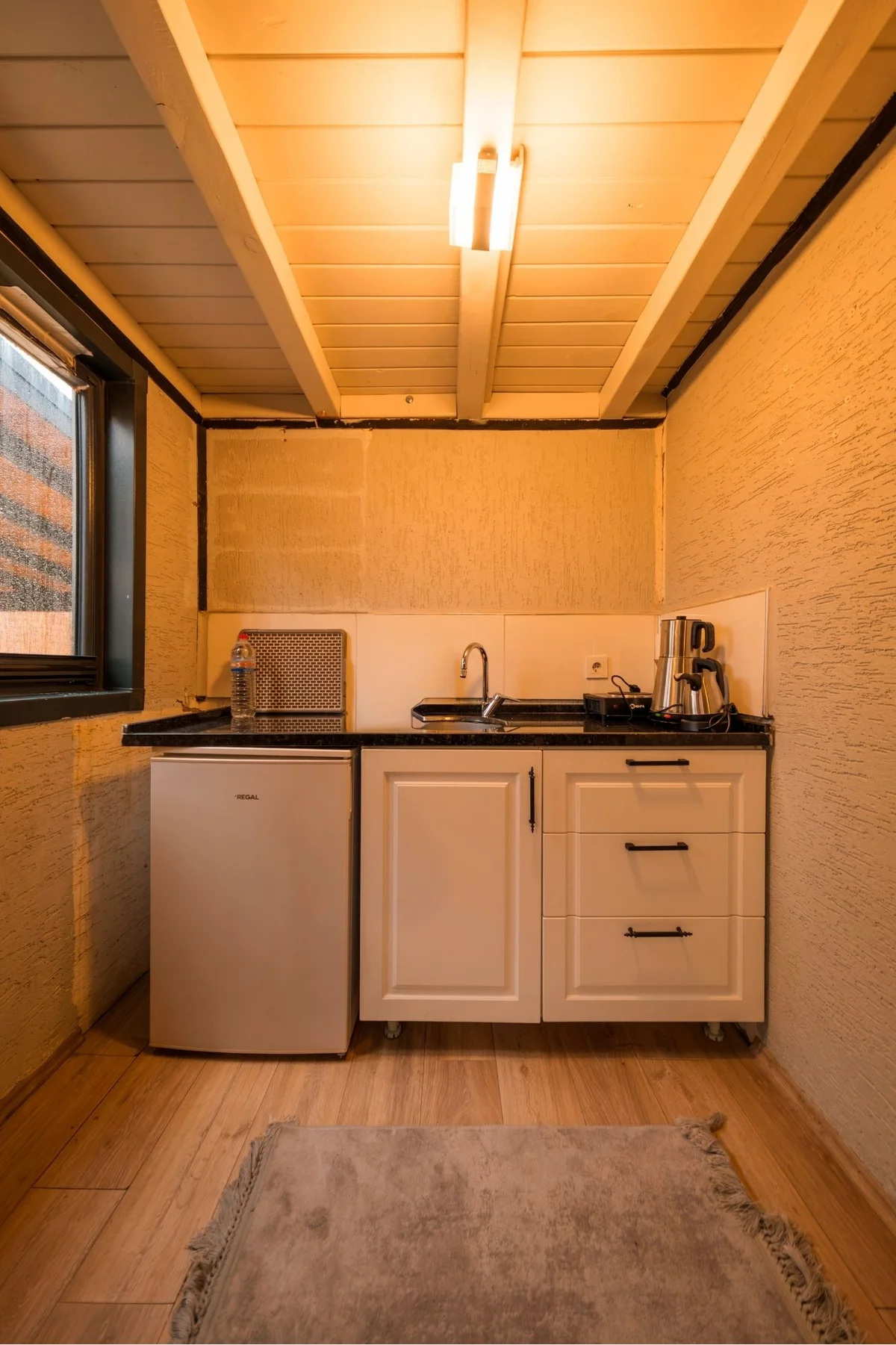 M1 - Jacuzzi Bungalow - Image 7