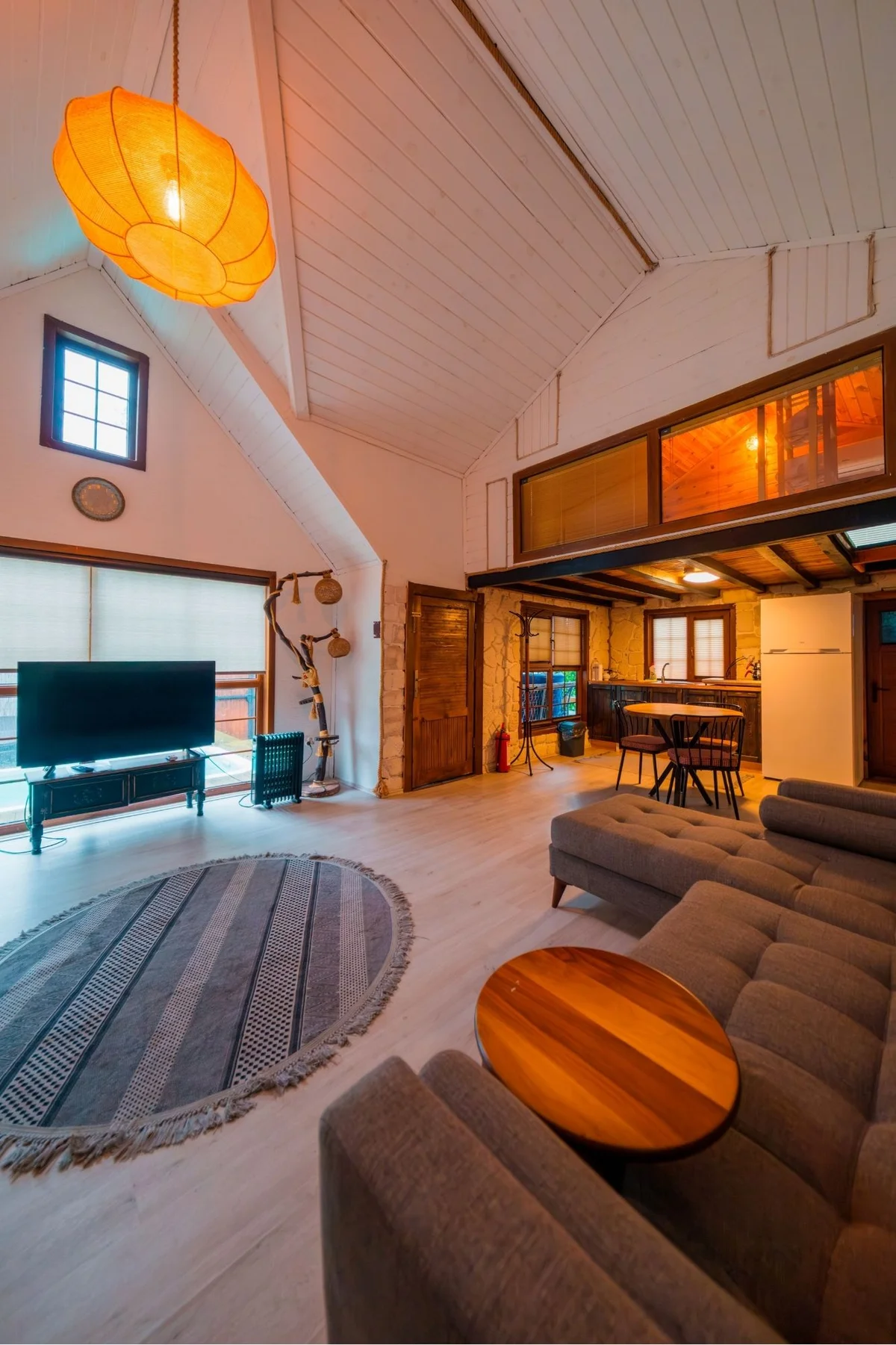 M2 - Pool Bungalow - Image 5