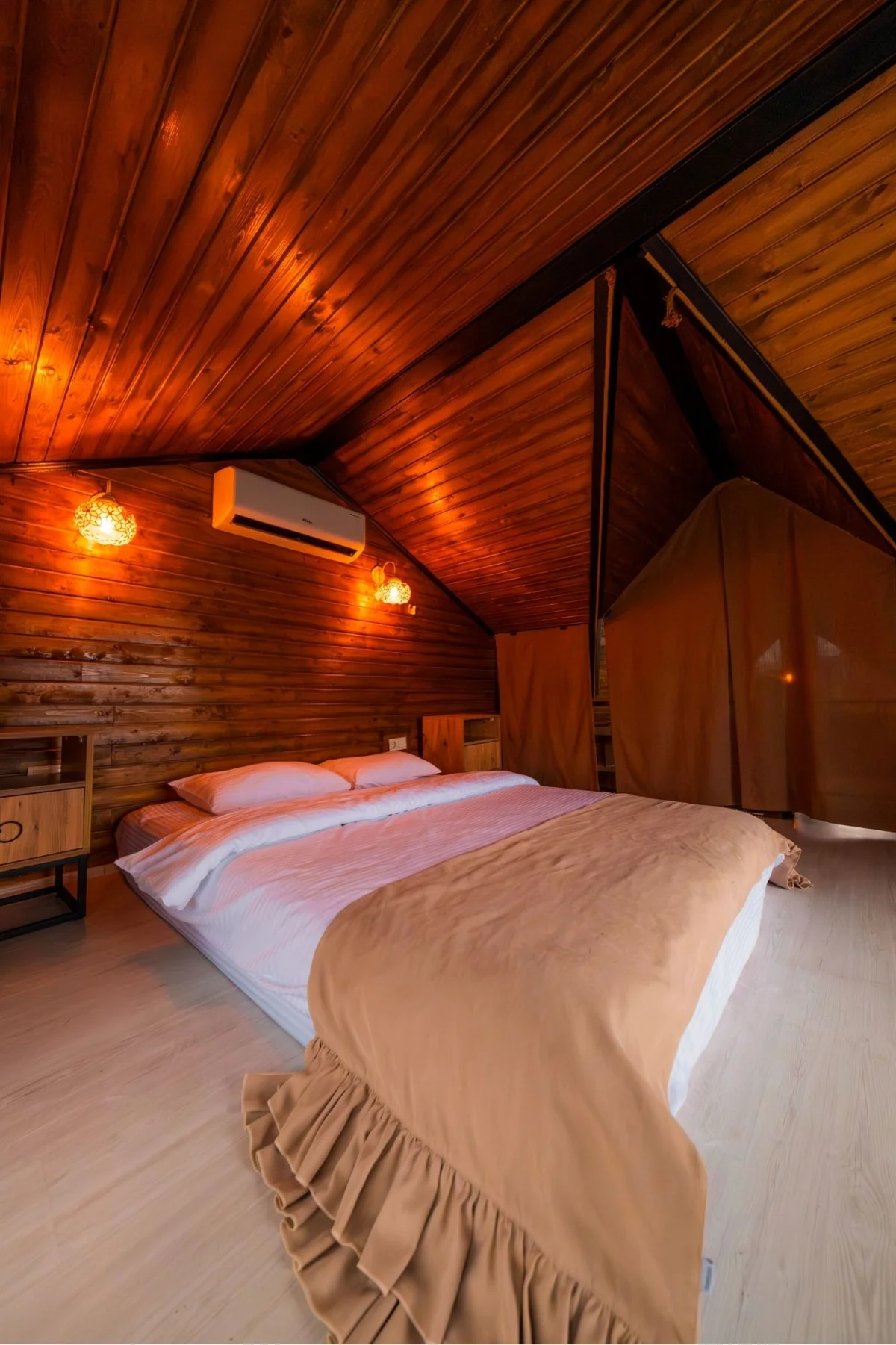 M3 - Pool Bungalow - Image 7